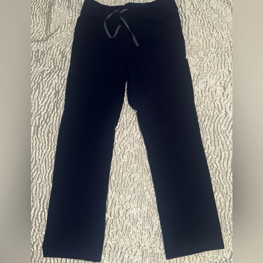 Figs leon 	•	men’s